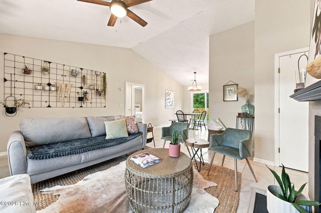 123 Lawndale Lane, Sneads Ferry, NC 28460
