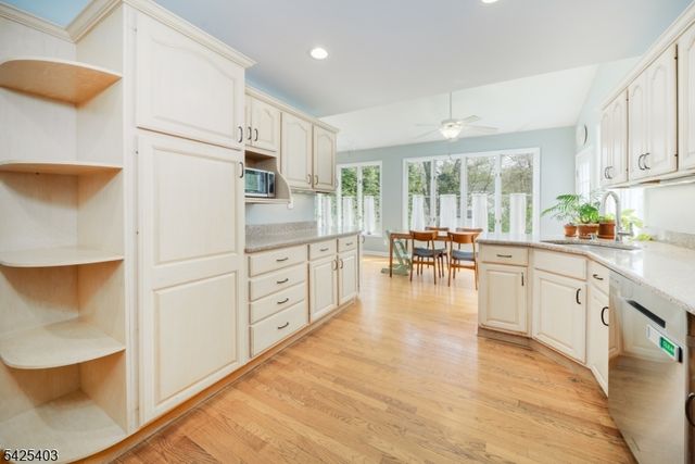 120 Brookside Dr, New Providence Boro, NJ 07974