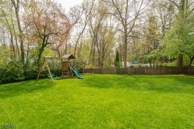 120 Brookside Dr, New Providence Boro, NJ 07974