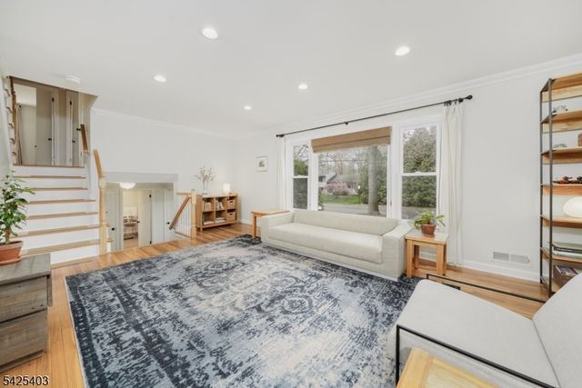 120 Brookside Dr, New Providence Boro, NJ 07974