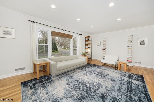 120 Brookside Dr, New Providence Boro, NJ 07974