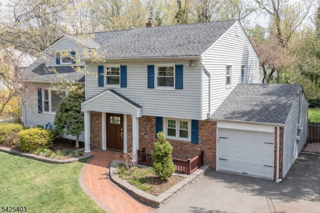 120 Brookside Dr, New Providence Boro, NJ 07974