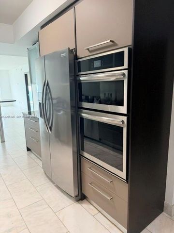 1850 S Ocean Drive PH4402, Hallandale Beach, FL 33009