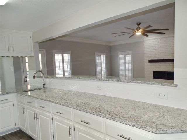 909 Hickory Knob Circle, Cedar Hill, TX 75104