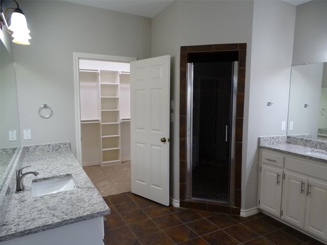 909 Hickory Knob Circle, Cedar Hill, TX 75104