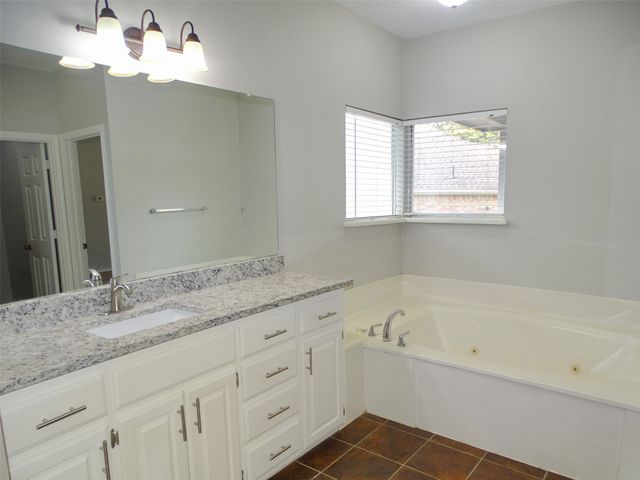 909 Hickory Knob Circle, Cedar Hill, TX 75104