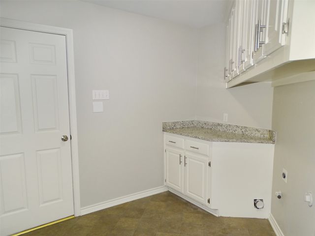 909 Hickory Knob Circle, Cedar Hill, TX 75104