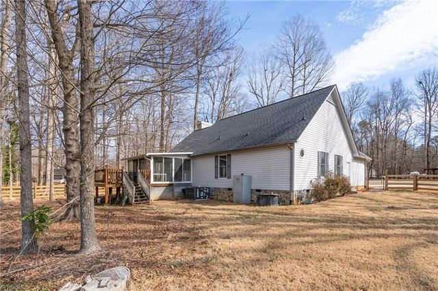 503 N Greenbriar Street, Liberty, NC 27298