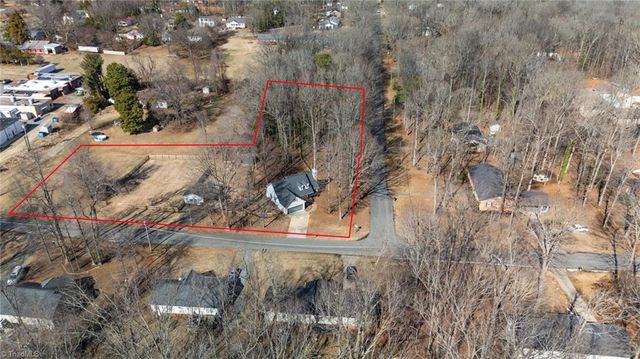 503 N Greenbriar Street, Liberty, NC 27298