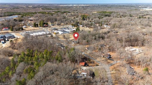 503 N Greenbriar Street, Liberty, NC 27298