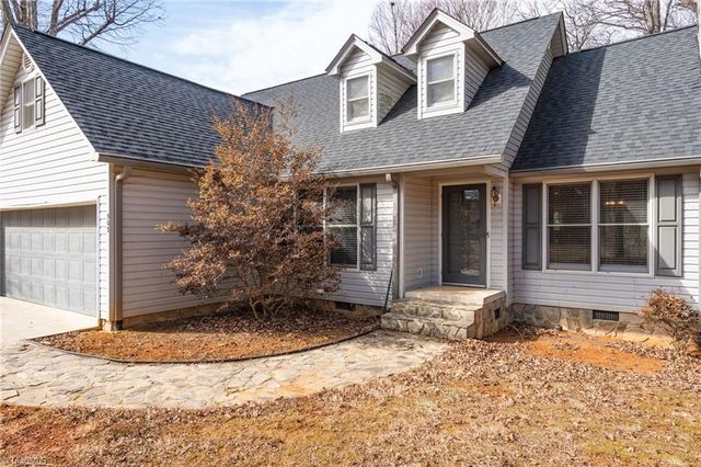 503 N Greenbriar Street, Liberty, NC 27298