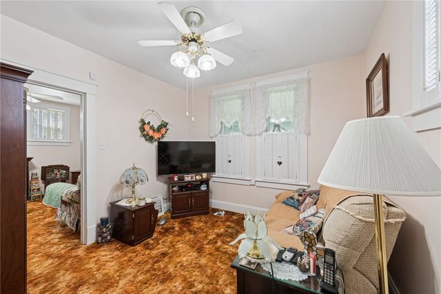 39 John Street, Uniontown, PA 15401