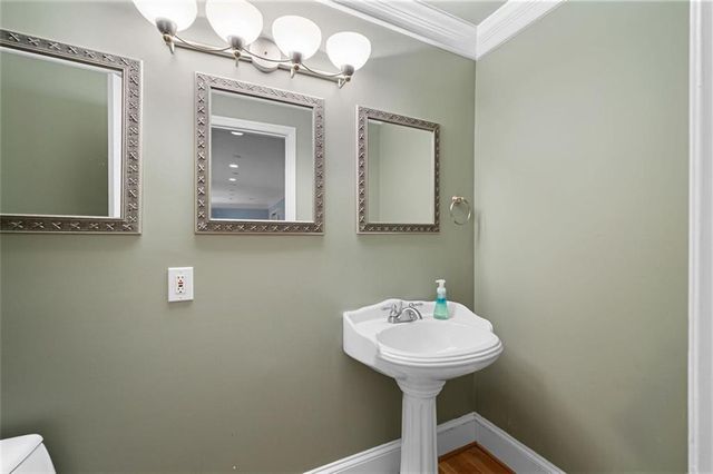 465 WILLOWBROOK SE Drive, Smyrna, GA 30082