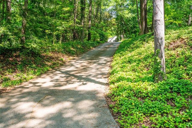 465 WILLOWBROOK SE Drive, Smyrna, GA 30082