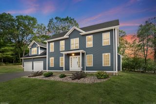 61 North Woods Road, Hamden, CT 06518