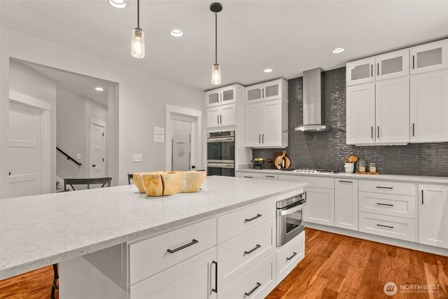 2415 44th Avenue NW, Olympia, WA 98502