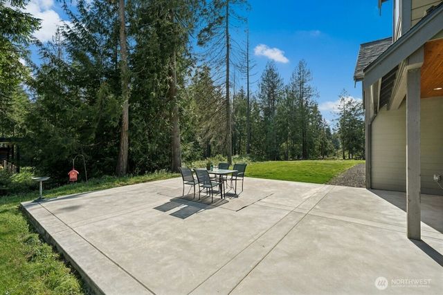 2415 44th Avenue NW, Olympia, WA 98502