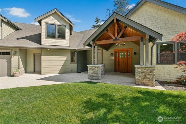 2415 44th Avenue NW, Olympia, WA 98502