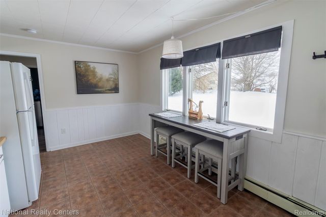 529 N Watkins, Perry, MI 48872