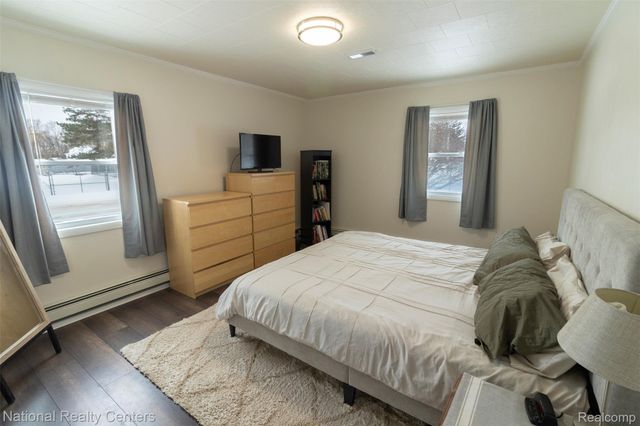 529 N Watkins, Perry, MI 48872