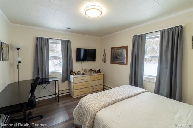 529 N Watkins, Perry, MI 48872