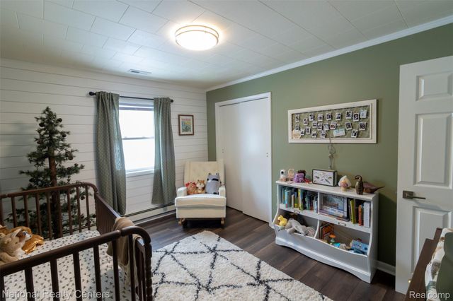 529 N Watkins, Perry, MI 48872