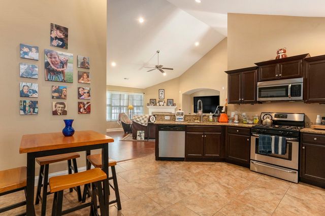 500 Cloverfield Ln., Conway, SC 29526