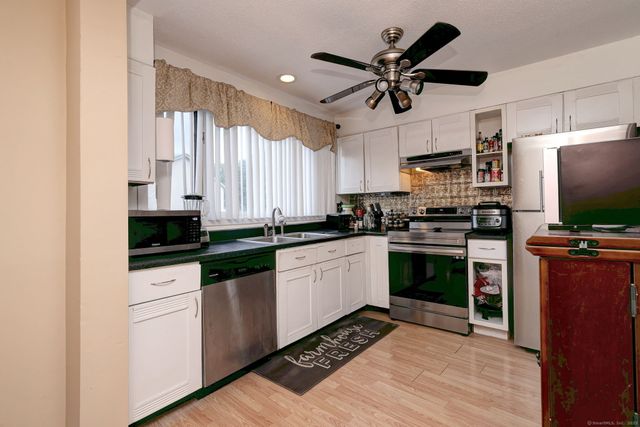 793 West Main Street APT E, Meriden, CT 06451