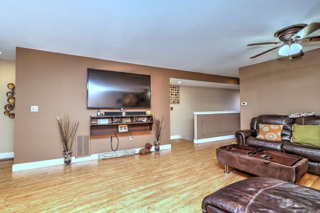 793 West Main Street APT E, Meriden, CT 06451