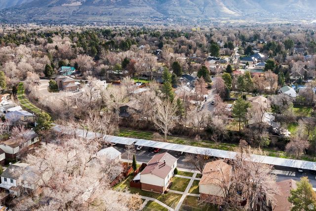 6066 S 2075 E, Holladay, UT 84121