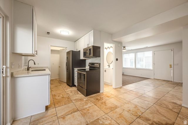 6066 S 2075 E, Holladay, UT 84121