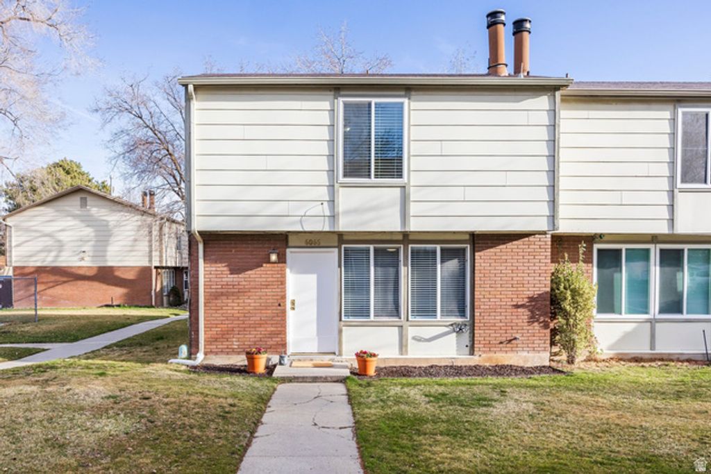 6066 S 2075 E, Holladay, UT 84121