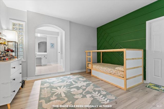 2070 Stonefield Ln, Santa Rosa, CA 95403