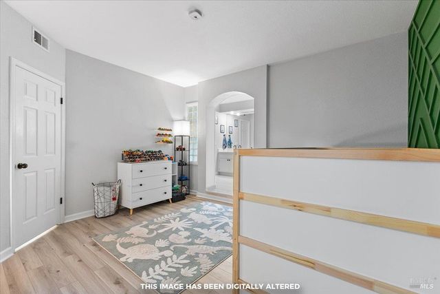 2070 Stonefield Ln, Santa Rosa, CA 95403