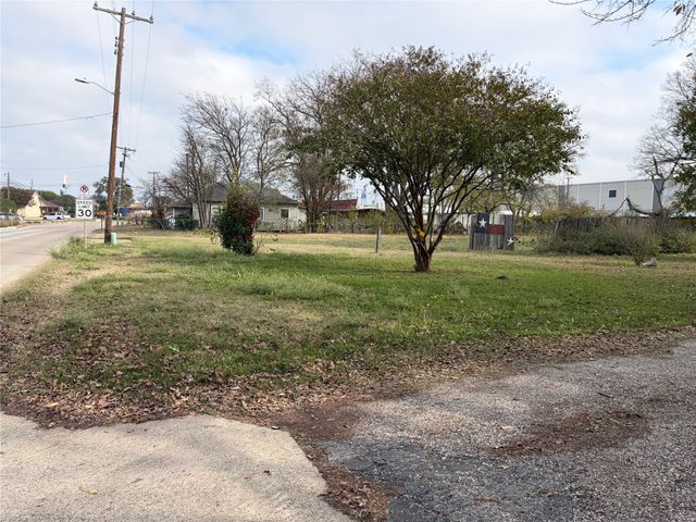 320 & 330 E Belt Line Road, Wilmer, TX 75172