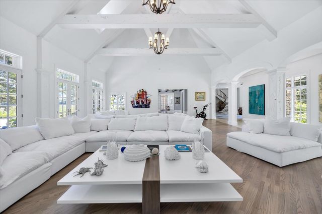 25 Oyster Way, Osterville, MA 02655
