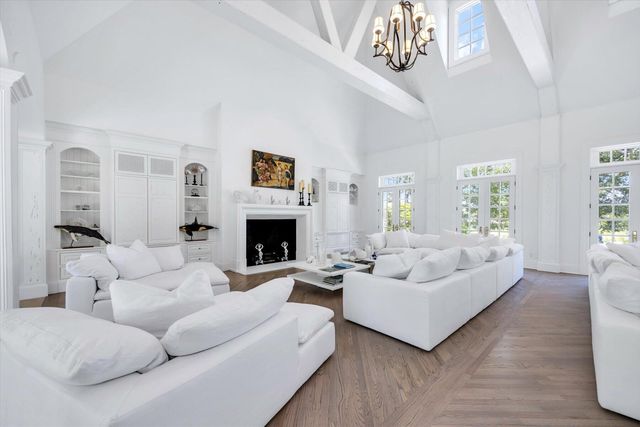 25 Oyster Way, Osterville, MA 02655
