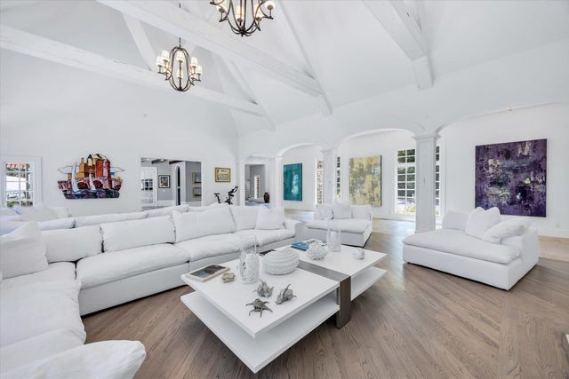 25 Oyster Way, Osterville, MA 02655