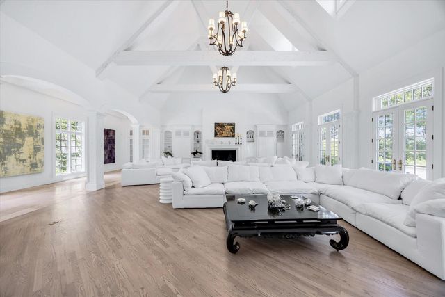 25 Oyster Way, Osterville, MA 02655
