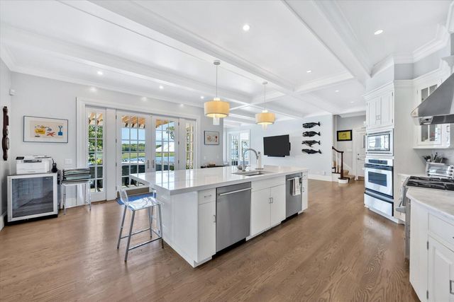 25 Oyster Way, Osterville, MA 02655