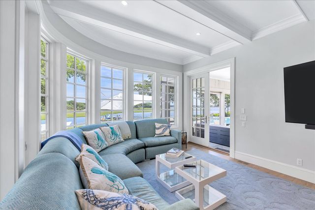25 Oyster Way, Osterville, MA 02655