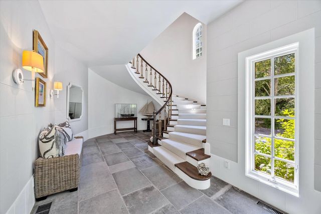 25 Oyster Way, Osterville, MA 02655