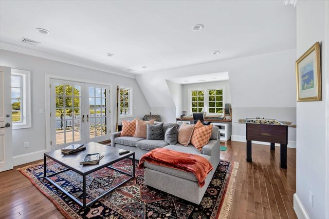 25 Oyster Way, Osterville, MA 02655