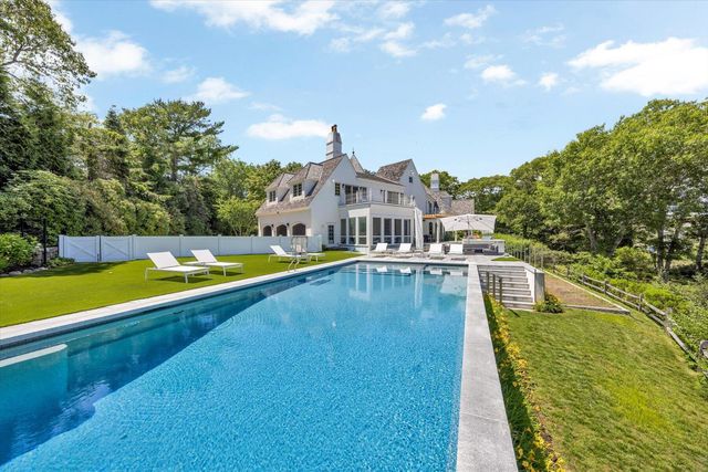 25 Oyster Way, Osterville, MA 02655