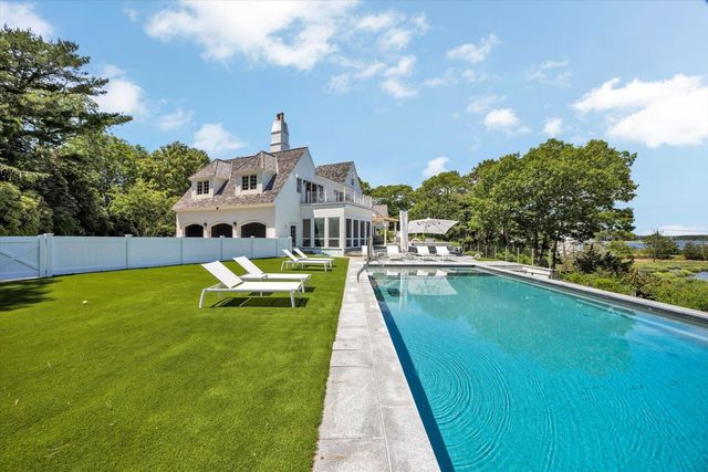 25 Oyster Way, Osterville, MA 02655