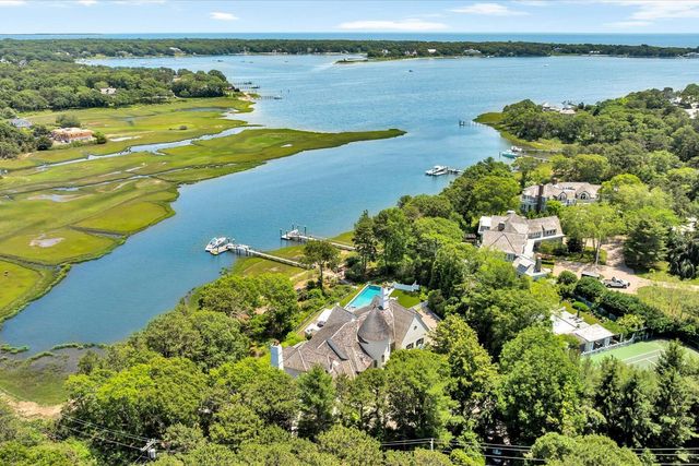 25 Oyster Way, Osterville, MA 02655