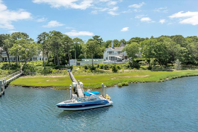 25 Oyster Way, Osterville, MA 02655