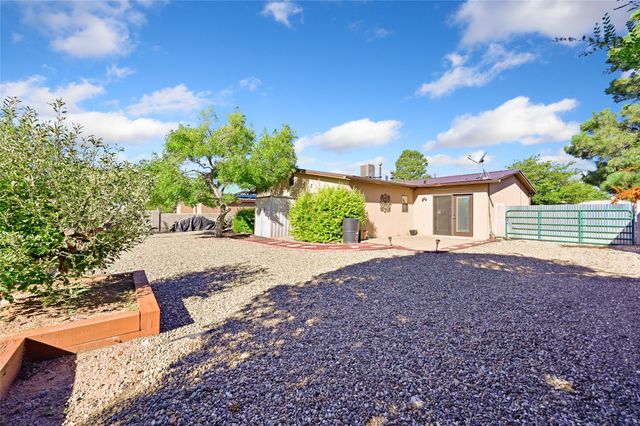 2317 Calle Pacifica, Santa Fe, NM 87505