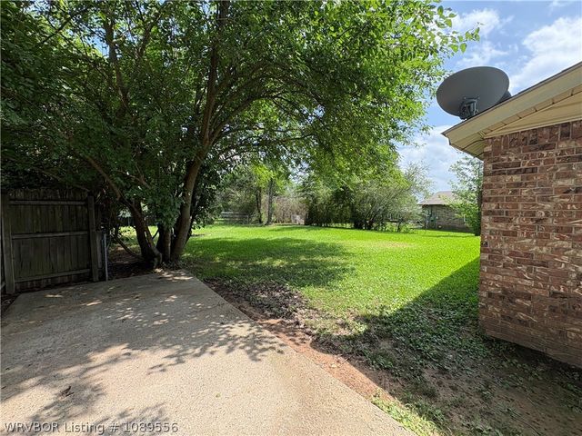 415 42nd Circle, Van Buren, AR 72956