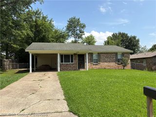 415 42nd Circle, Van Buren, AR 72956
